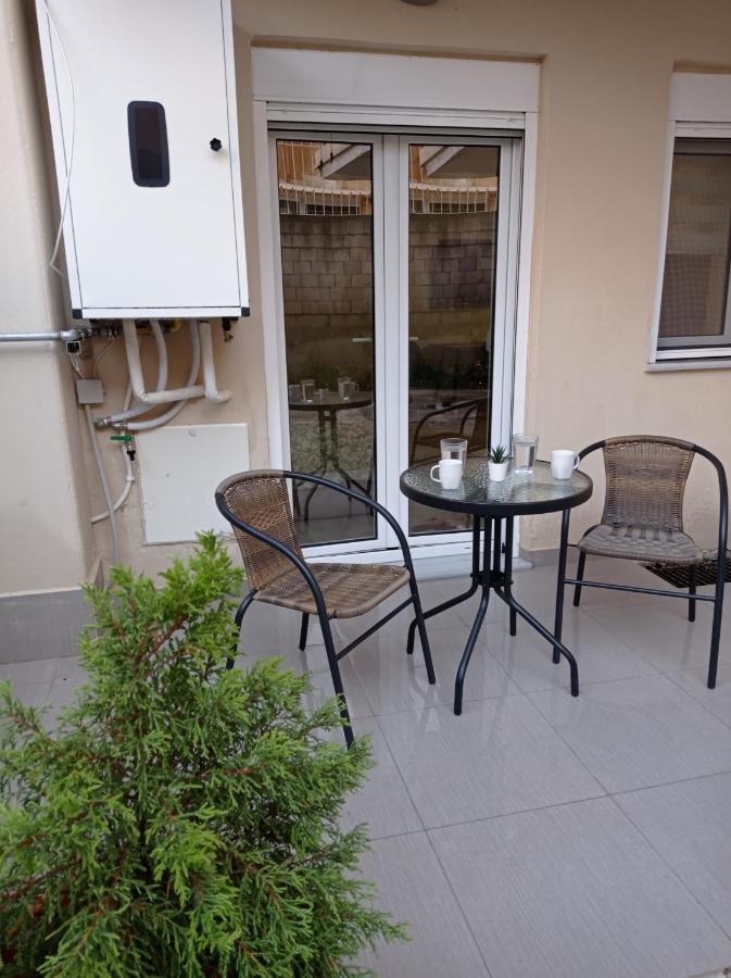 Central Home Trikala  Bagian luar foto
